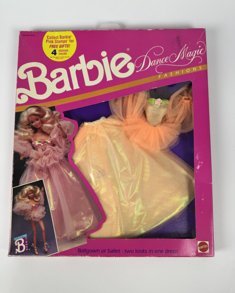 Barbie Fashion Avenue Outfit Set