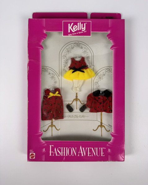 Barbie Fashion Avenue Outfit Set