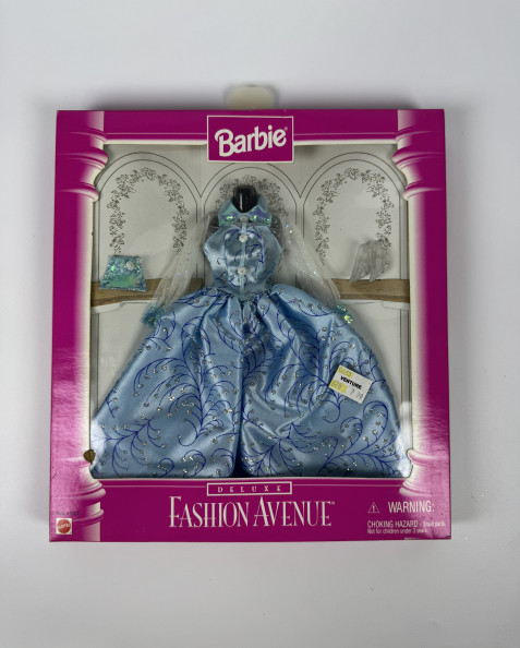 Barbie Fashion Avenue Outfit Set