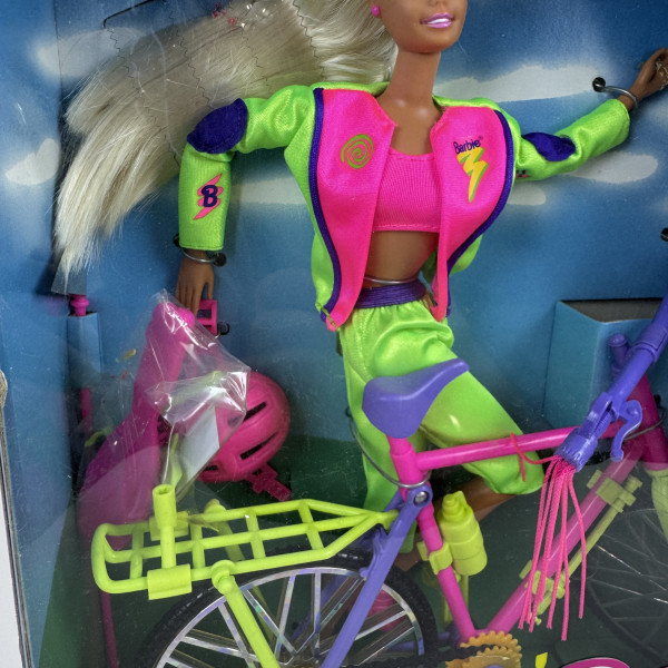 Doll Barbie Bicyclin