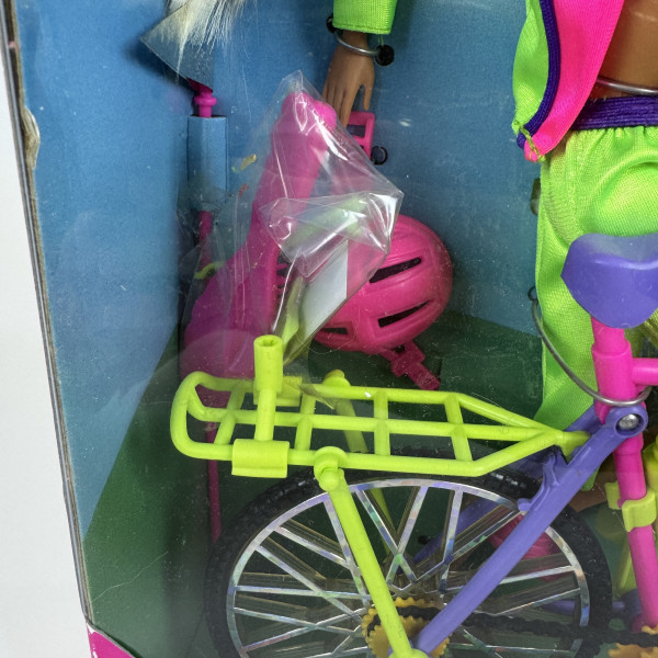 Doll Barbie Bicyclin