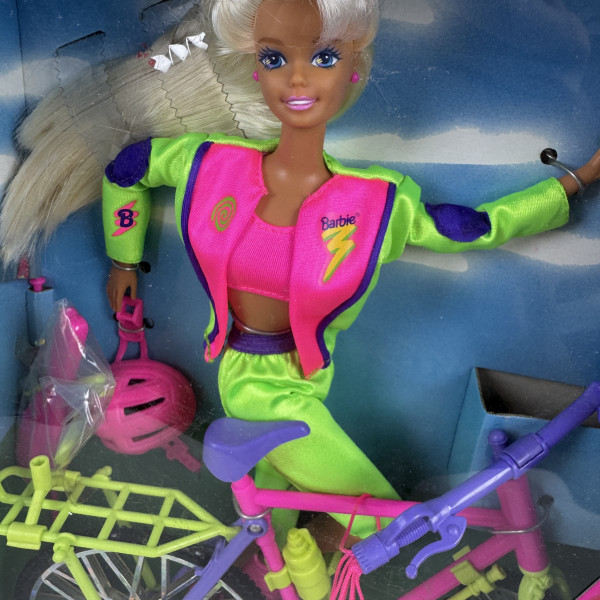 Doll Barbie Bicyclin