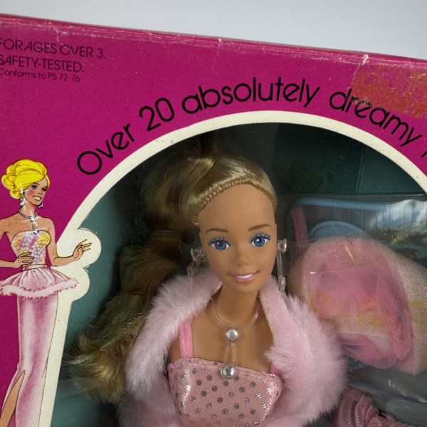 Doll Pretty and Pink Barbie