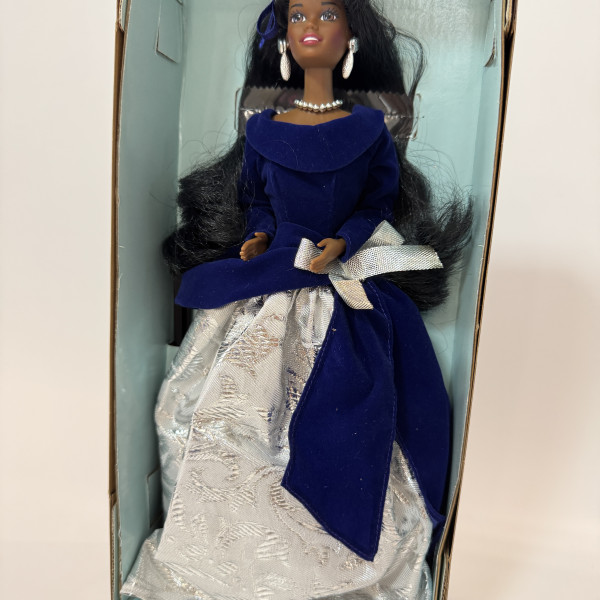 Doll Winter Velvet Barbie – 1995 Avon Exclusive