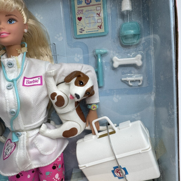 Doll Pet doctor Barbie Doll Pet doctor Barbie