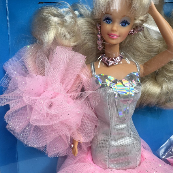 Barbie Doll Sparkle eyes