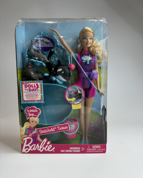 Doll Barbie Sea world Trainer