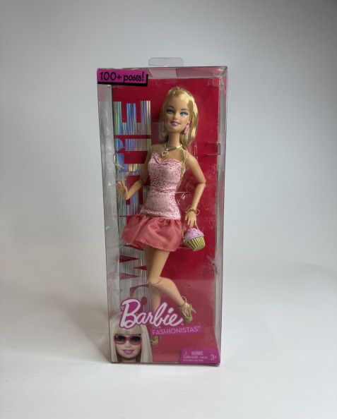 Doll Barbie Fashionistas