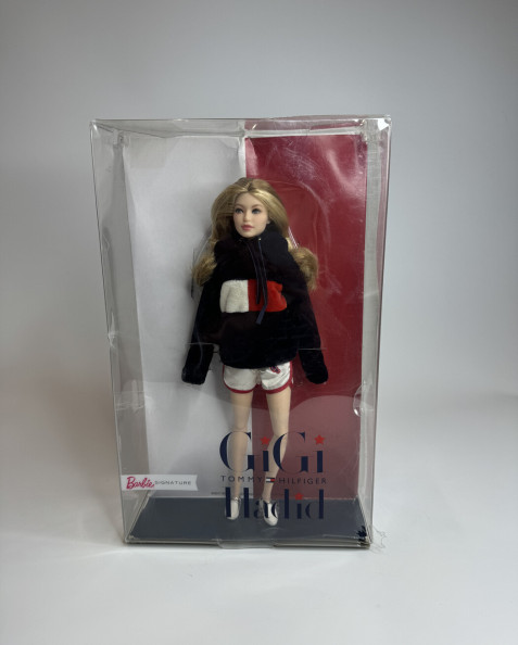 Doll Barbie Gigi Hadid